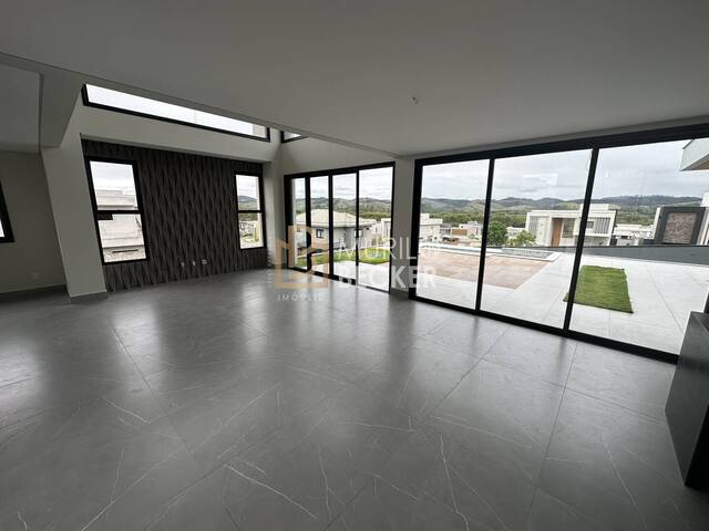 Casa em condomínio para Venda em São José dos Campos - 2