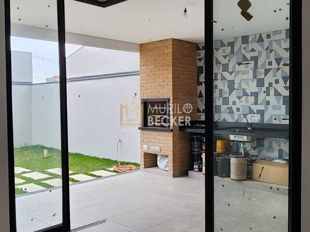 Casa para Venda em São José dos Campos - 3