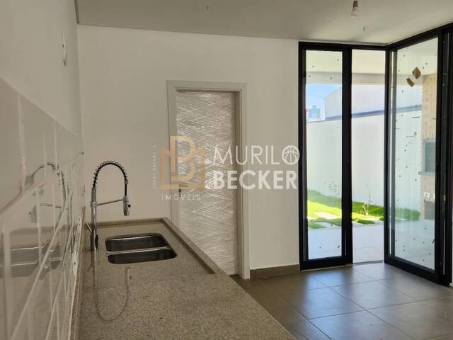 Casa para Venda em São José dos Campos - 4