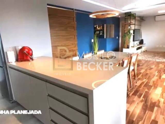 Apartamento para Venda em São José dos Campos - 2