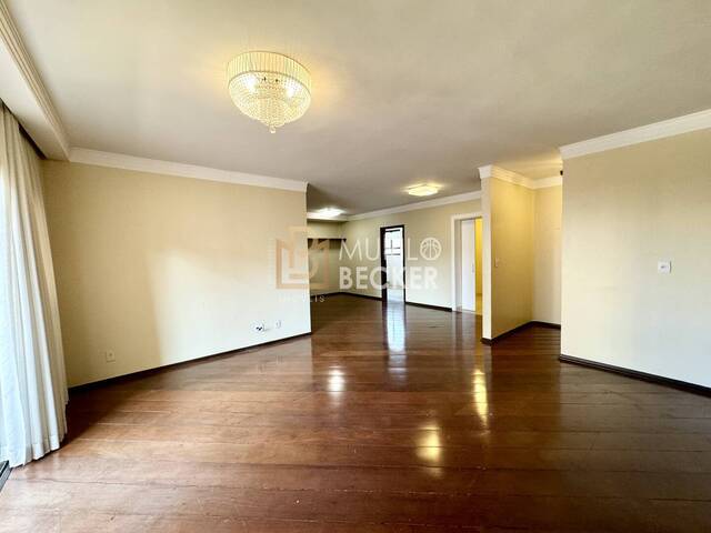 Apartamento para Venda em São José dos Campos - 2