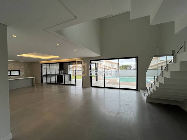 Casa em condomínio para Venda em São José dos Campos - 2