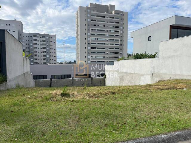 Terreno para Venda em São José dos Campos - 3