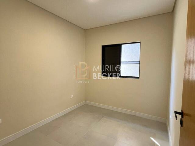 Casa para Venda em São José dos Campos - 4