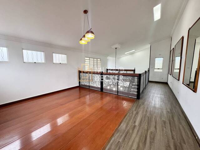 Casa para Venda em São José dos Campos - 2
