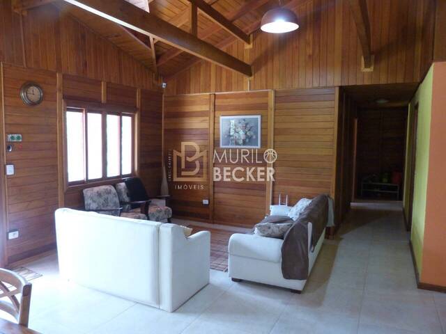 Casa para Venda em Campos do Jordão - 4