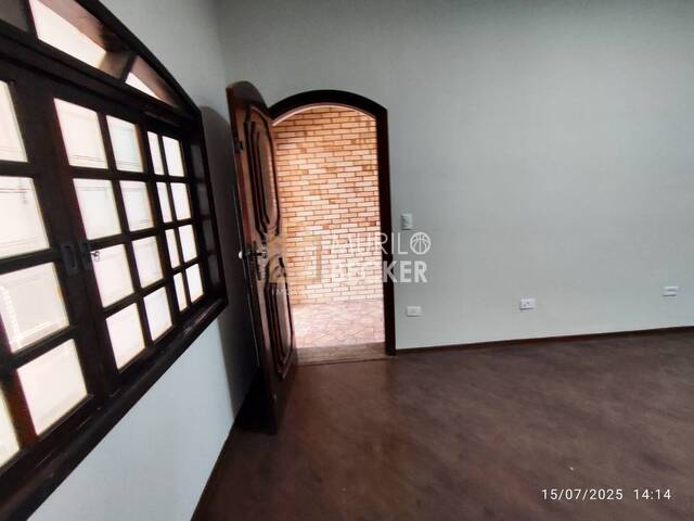 Casa para Venda em São José dos Campos - 2