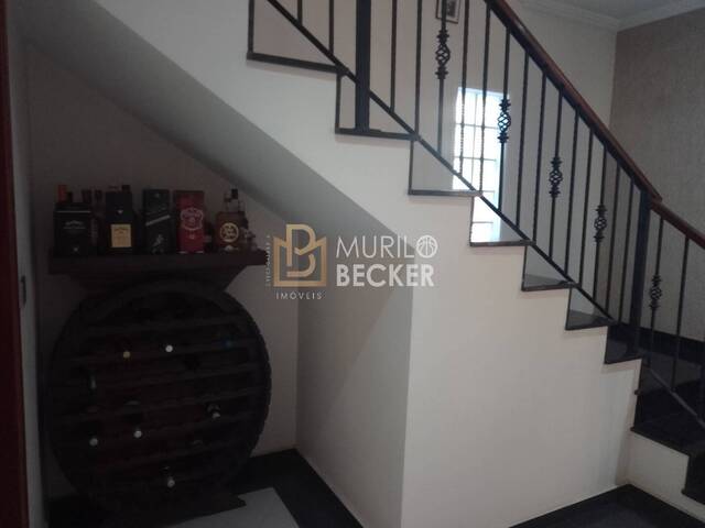 Casa para Venda em São José dos Campos - 4