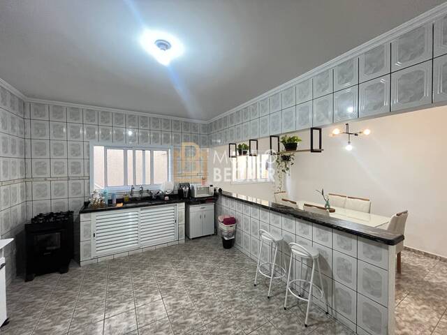 Casa para Venda em São José dos Campos - 3