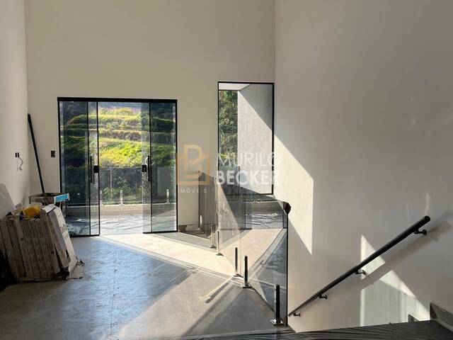 Casa para Venda em São José dos Campos - 4