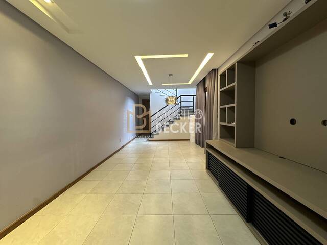 Casa para Venda em São José dos Campos - 4