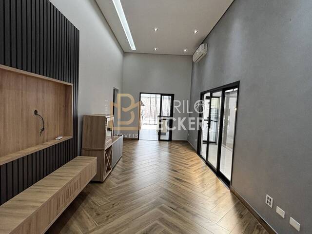 Casa em condomínio para Venda em Caçapava - 4