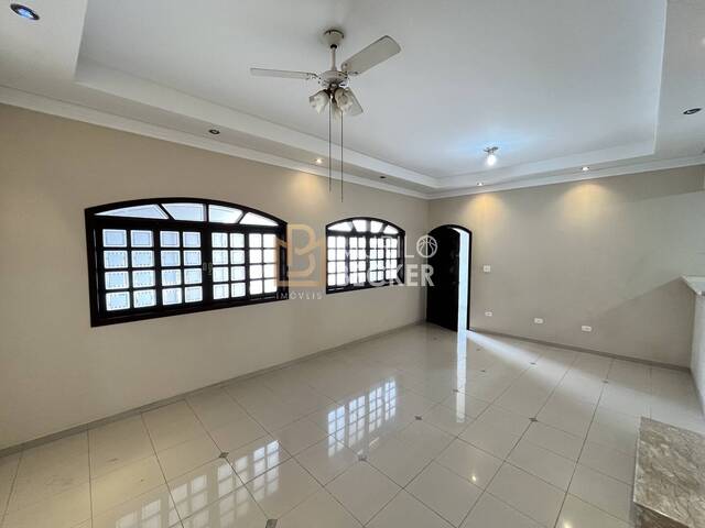 Casa para Venda em São José dos Campos - 4