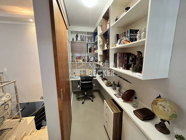 Casa para Venda em São José dos Campos - 4