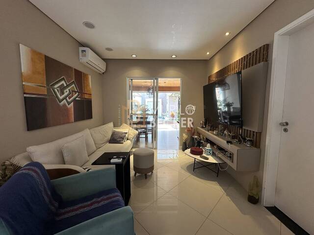 Casa em condomínio para Venda em Jacareí - 2