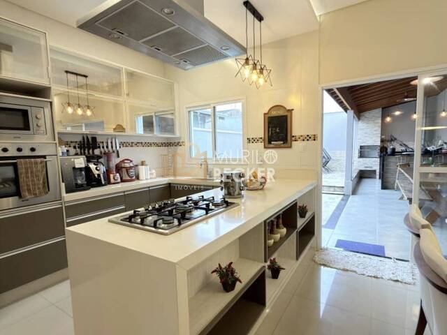 Casa para Venda em Jacareí - 4