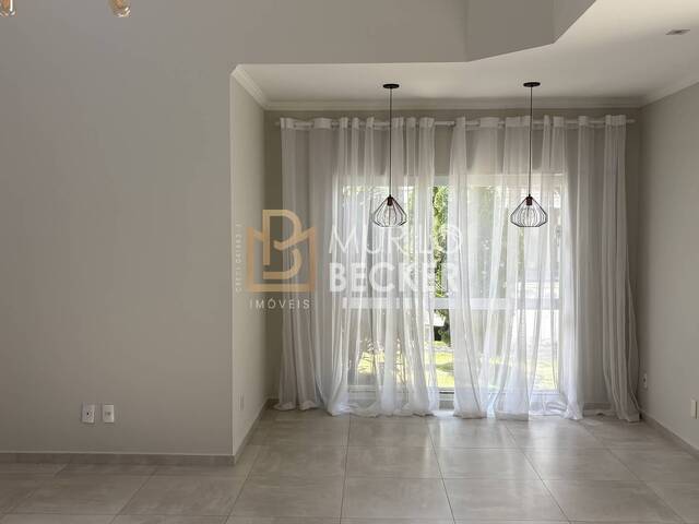 Casa para Venda em São José dos Campos - 3