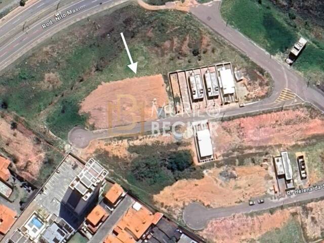 Terreno para Venda em Jacareí - 2