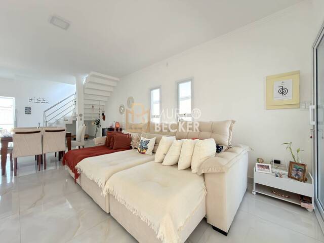 Casa em condomínio para Venda em Jacareí - 2