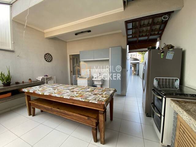 Casa para Venda em São José dos Campos - 4