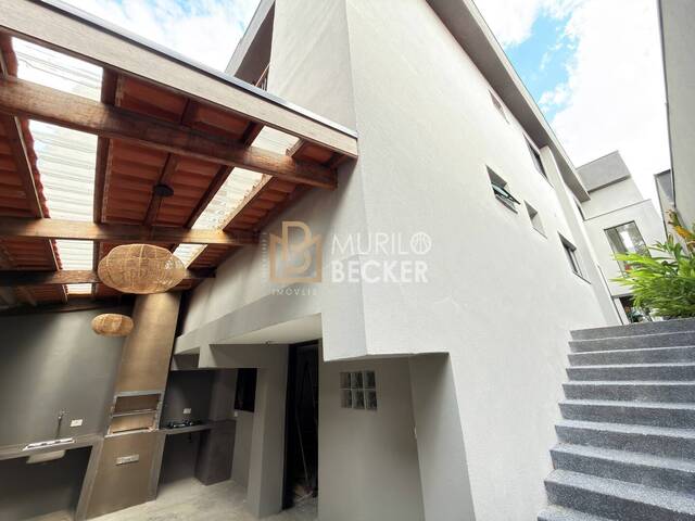 Venda em Loteamento Villa Branca - Jacareí