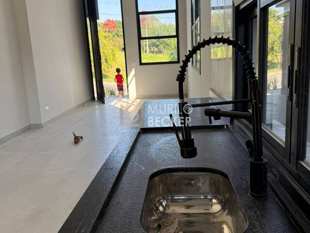 Casa para Venda em Jacareí - 4