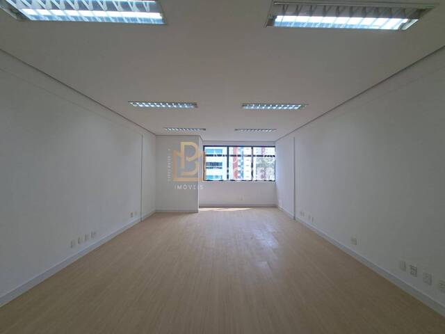 Sala para Locação em São José dos Campos - 2