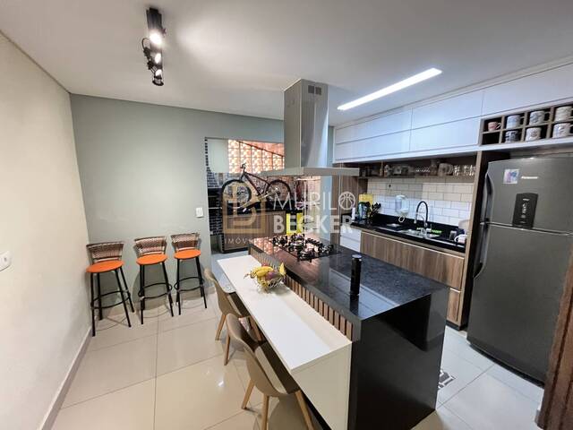 Casa para Venda em São José dos Campos - 3