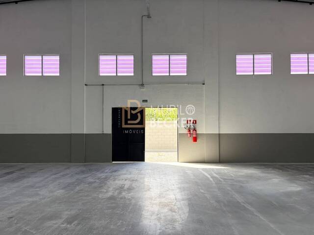 Sala para Locação em Jacareí - 4