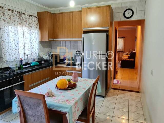 Casa para Venda em São José dos Campos - 3
