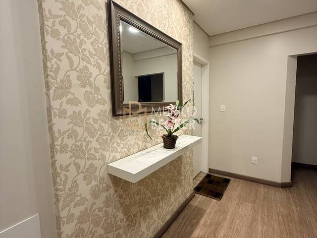 Apartamento para Venda em São José dos Campos - 2