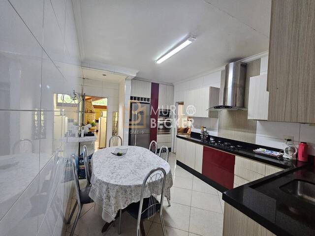 Casa para Venda em São José dos Campos - 3