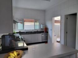 #175 - Casa em condomínio para Venda em Jacareí - SP