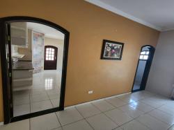 Casa para Venda em Jacareí - 3